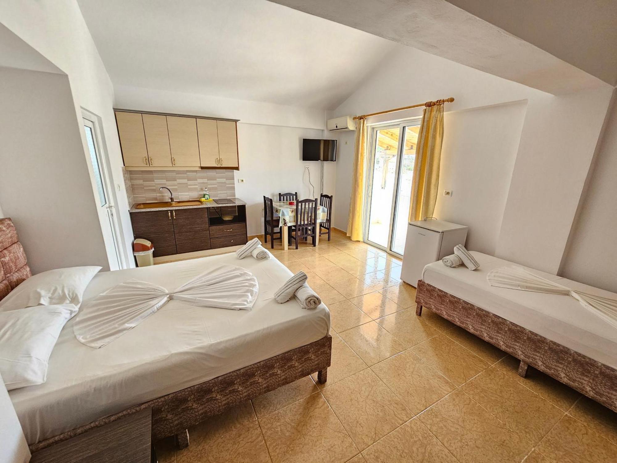 Villa Roku Ksamil Bagian luar foto